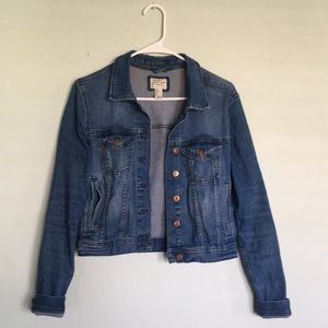 Excellent condition blue denim jacket!!